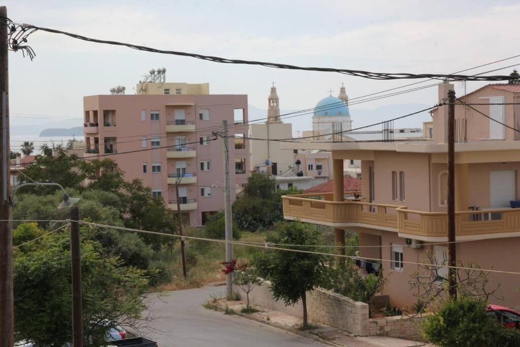 Άνετο Και Πολυτελές Οροφοδιαμέρισμα 2 干尼亞 外观 照片